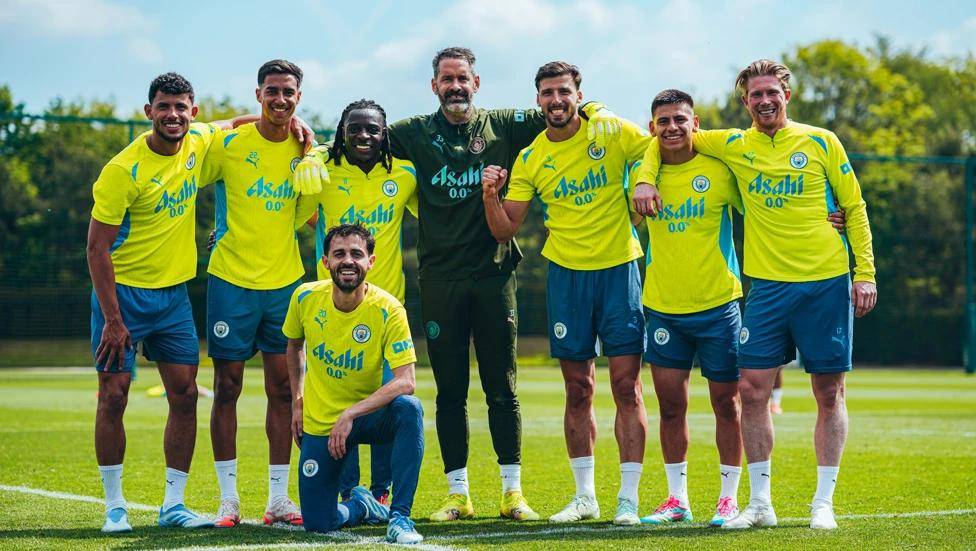 包含南安普顿中场球员出色发挥，球队取得胜利的词条