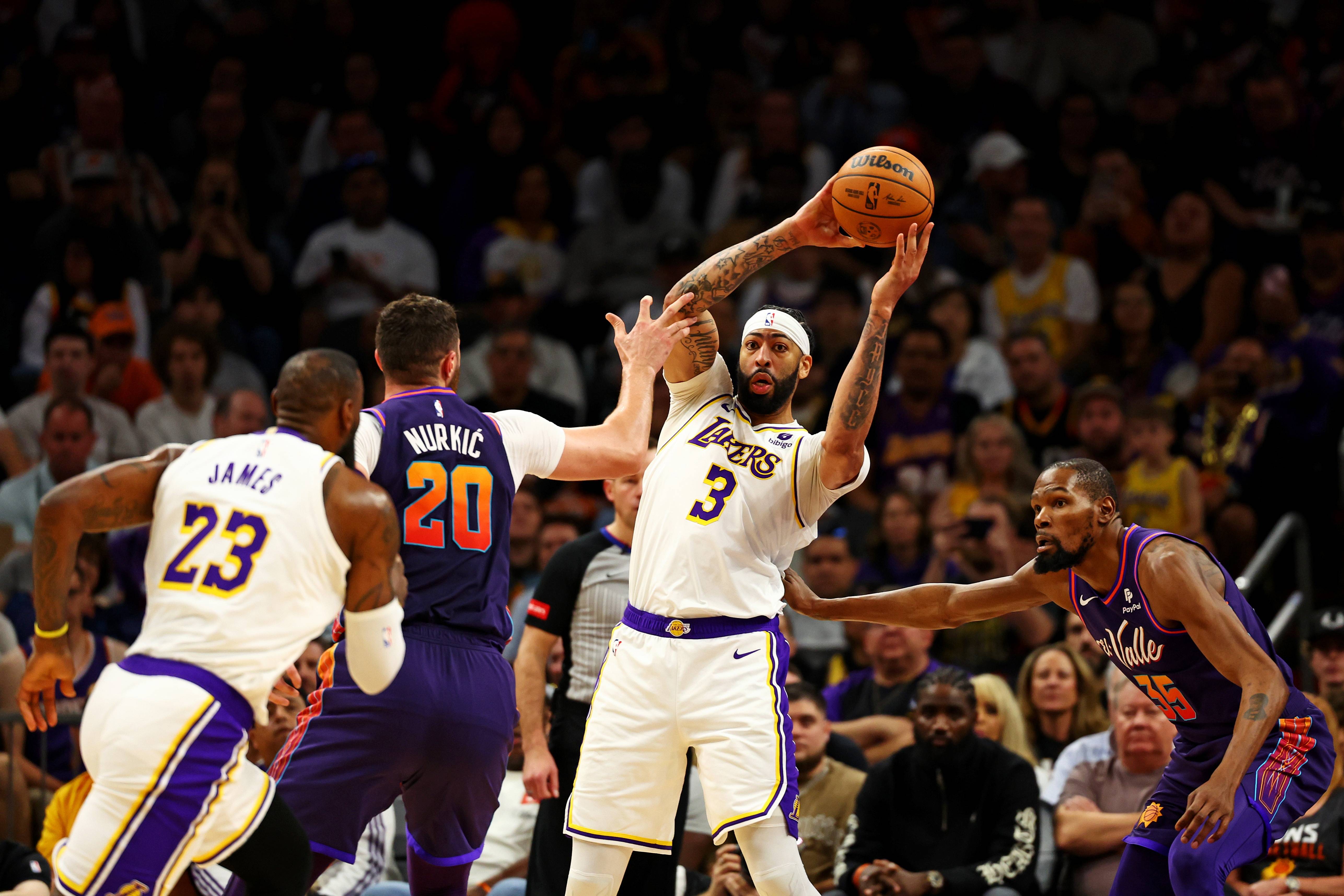 浓眉哥迎来三赛季高光表现，加拿大队球迷沸腾！的简单介绍